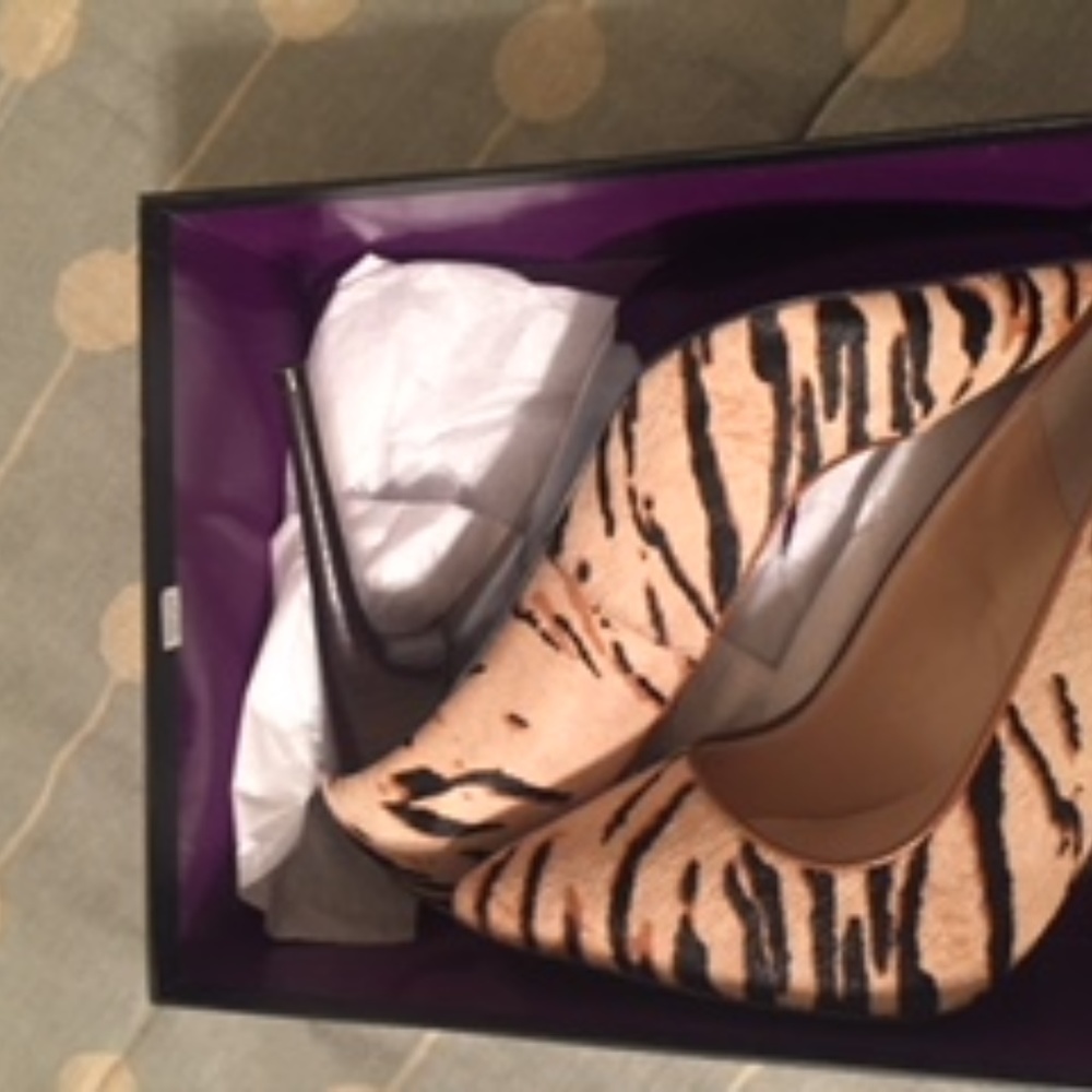 Donald Pliner Pumps
